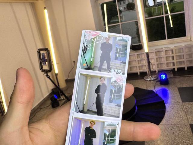 Eleganckie lustro selfie na przyjęciu w aglomeracji wrocławskiej