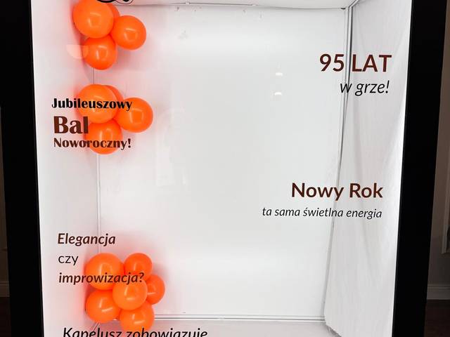 Brandowana okładka magazynu z hasłem kampanii firmowej