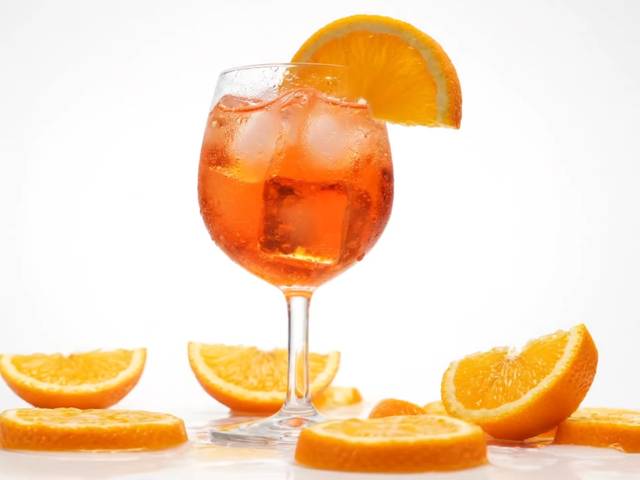Aperol Spritz z mobilnego drink baru JustFlash we Wrocławiu