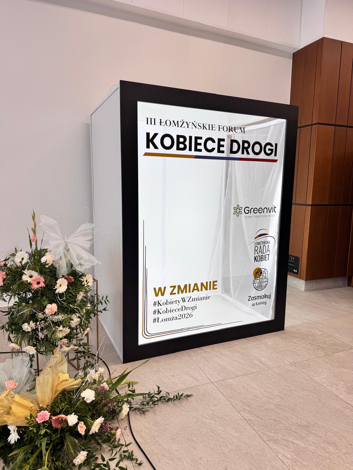 Magazine PhotoBox - goście na okładce magazynu na gali